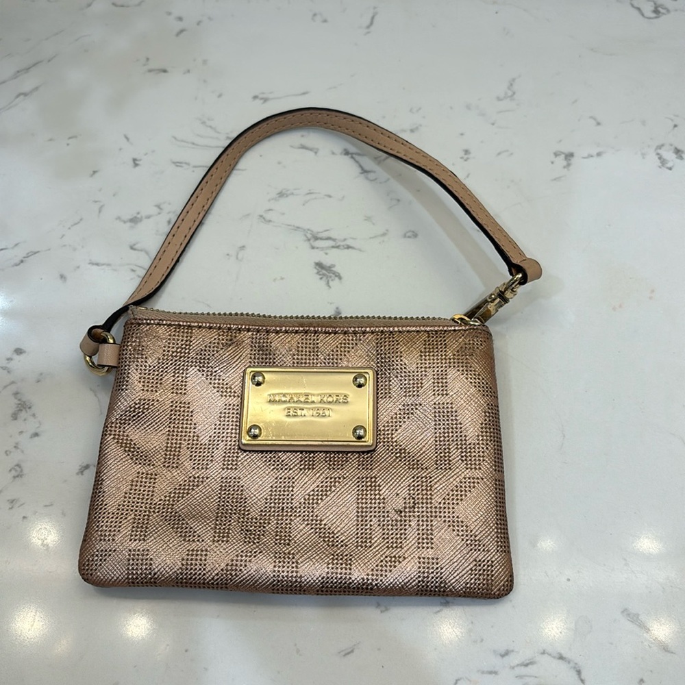 Michael Kors wristlet